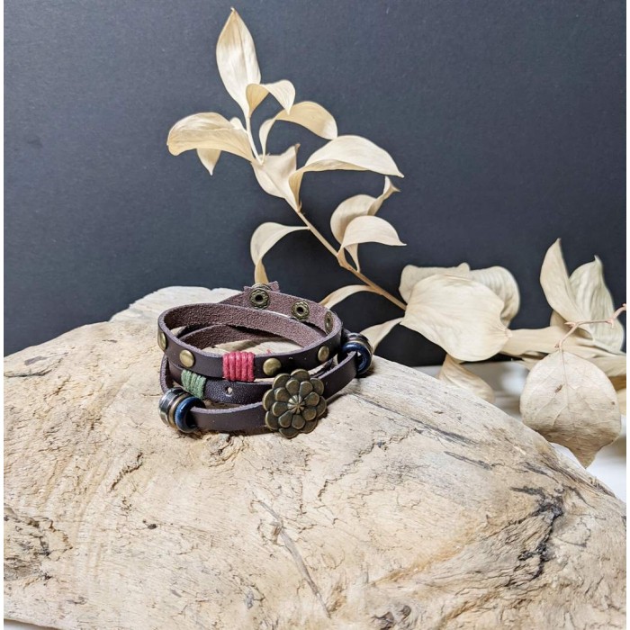 Bracelet bohème lanière de cuir ajustable